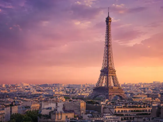 Paris and the Eiffel Tower representing Senton VPN servers in France